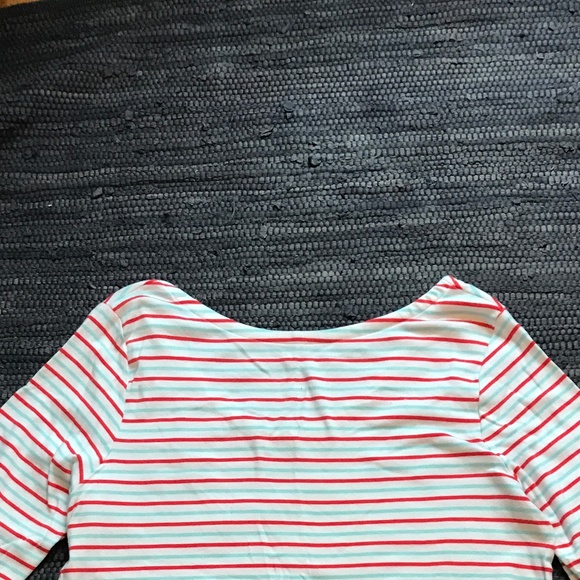 Gap Modern Tee in Blue and Red Stripes. XXL. - Picture 7 of 9